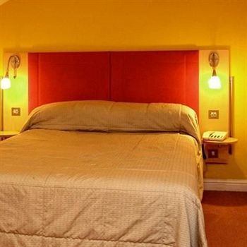 The Clifton 3*