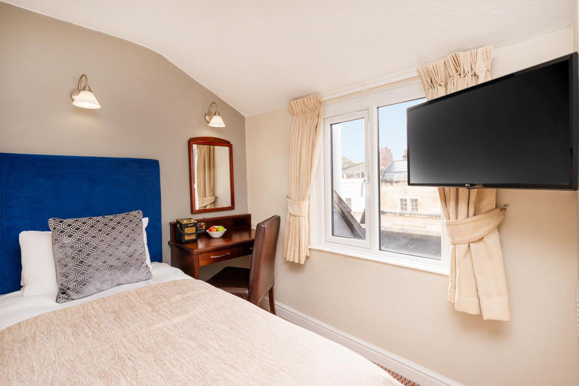 Hotel The Clifton 3*