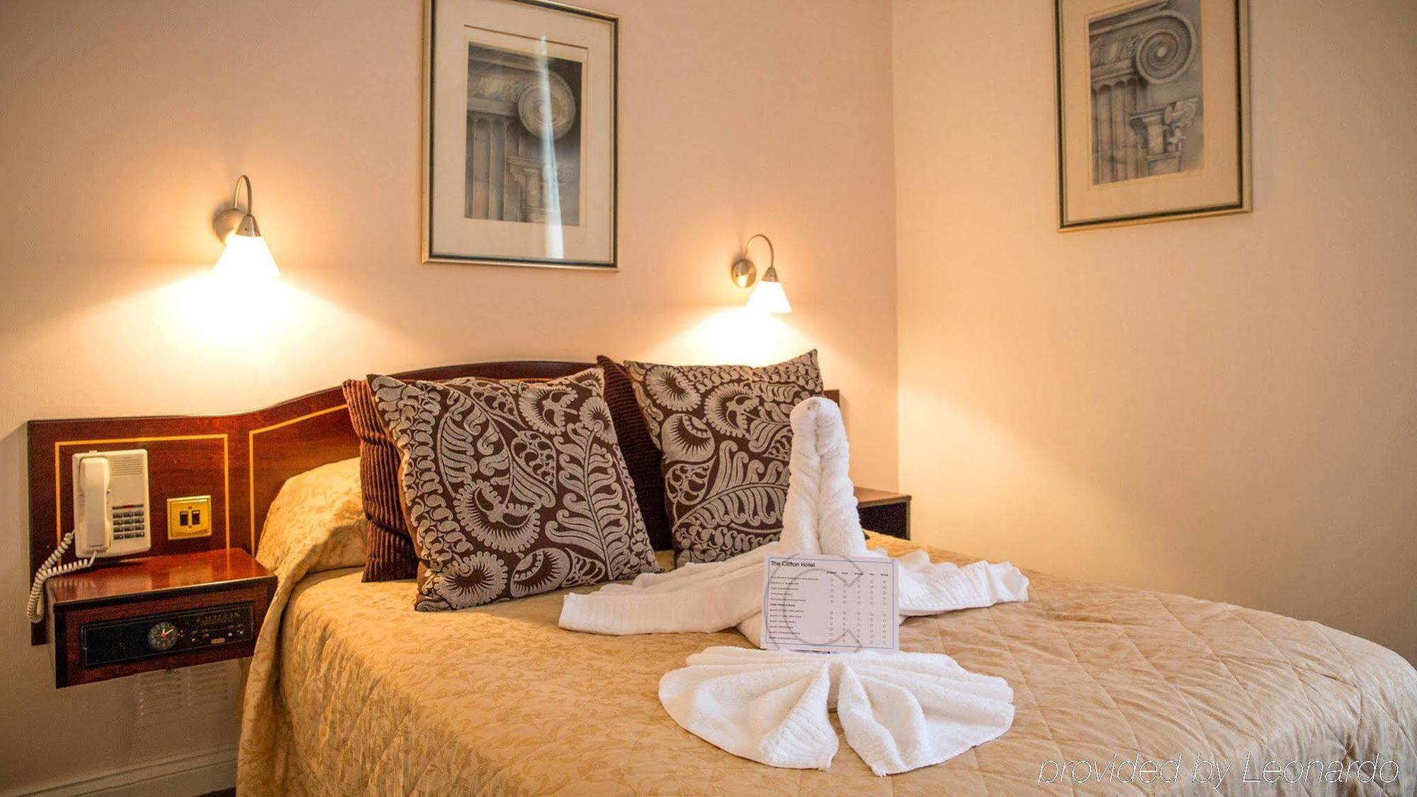 Hotel The Clifton 3*